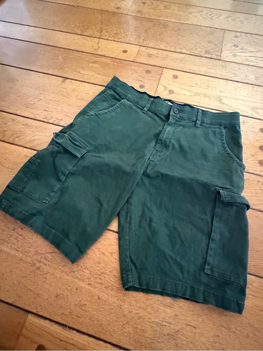 Men's Dark Green Cargo Shorts - Classic Workwear Style